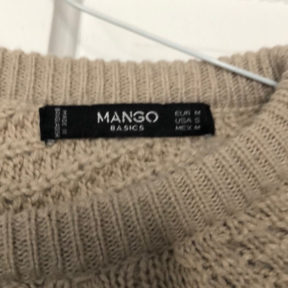 Simple Cozy Sweater - Picture 4 of 4